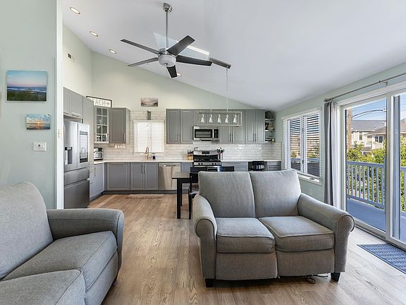 4th image of 418 Asbury #2