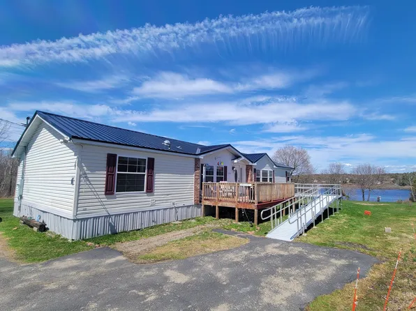 950 Main Street, Calais, ME 04619