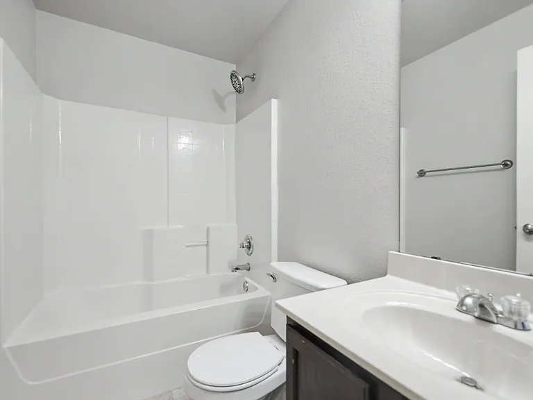 2103 Jefferson Ct S — Photo 17