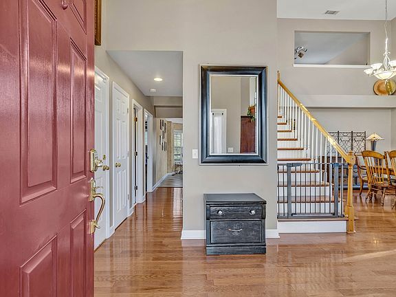 4th image of 6544 Chessington Dr