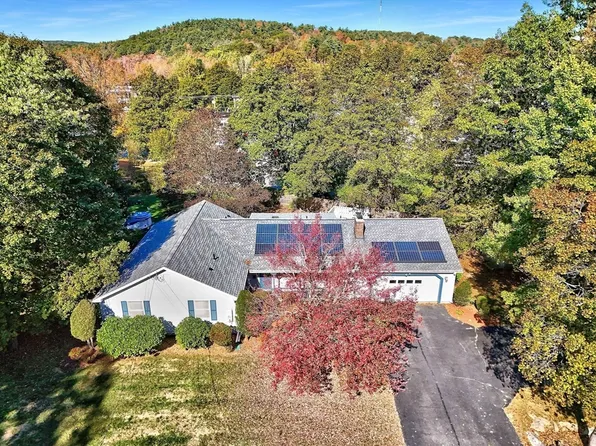 334 High St, Gardner, MA 01440
