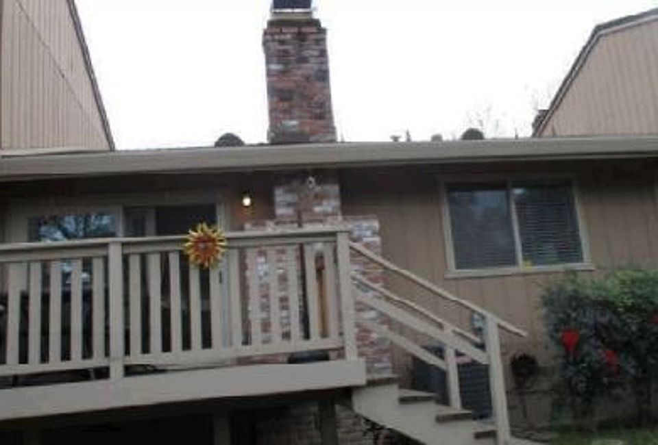 2nd image of 6921 Monticello Ct