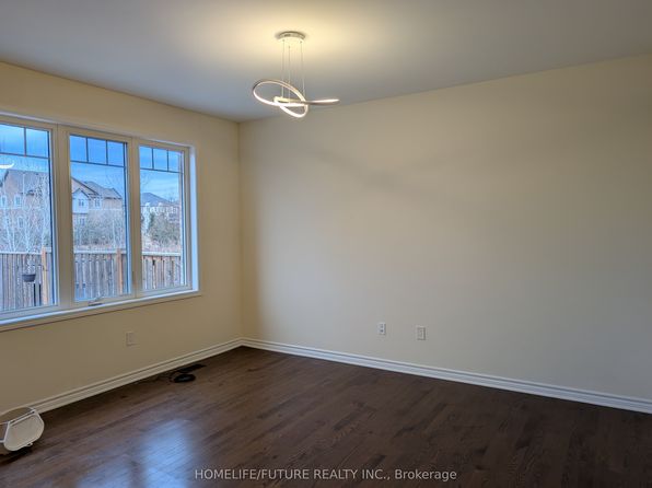 1574 Clitherow St, Milton, ON L9E 0A2