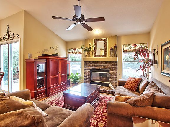 5th image of 8254 Heath Peak Pl
