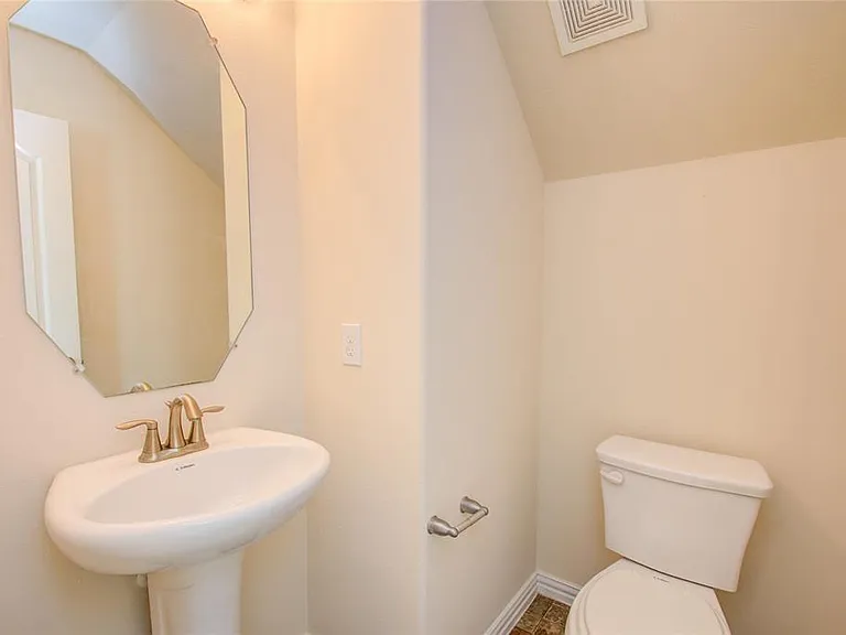 5136 Gable Ln — Photo 15