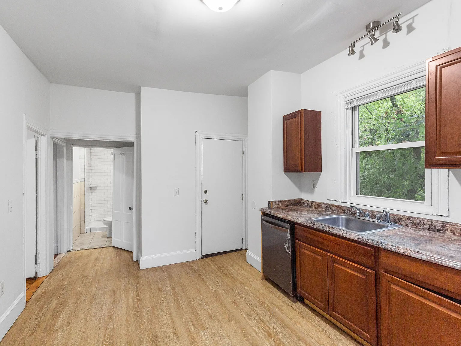 52 Dennis Avenue - 2 — Photo 3
