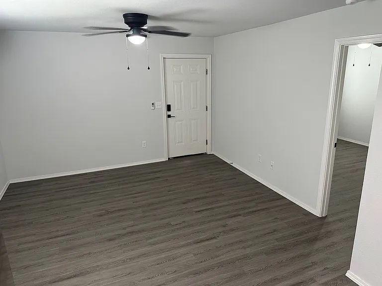 1201 Backus Ave — Photo 15