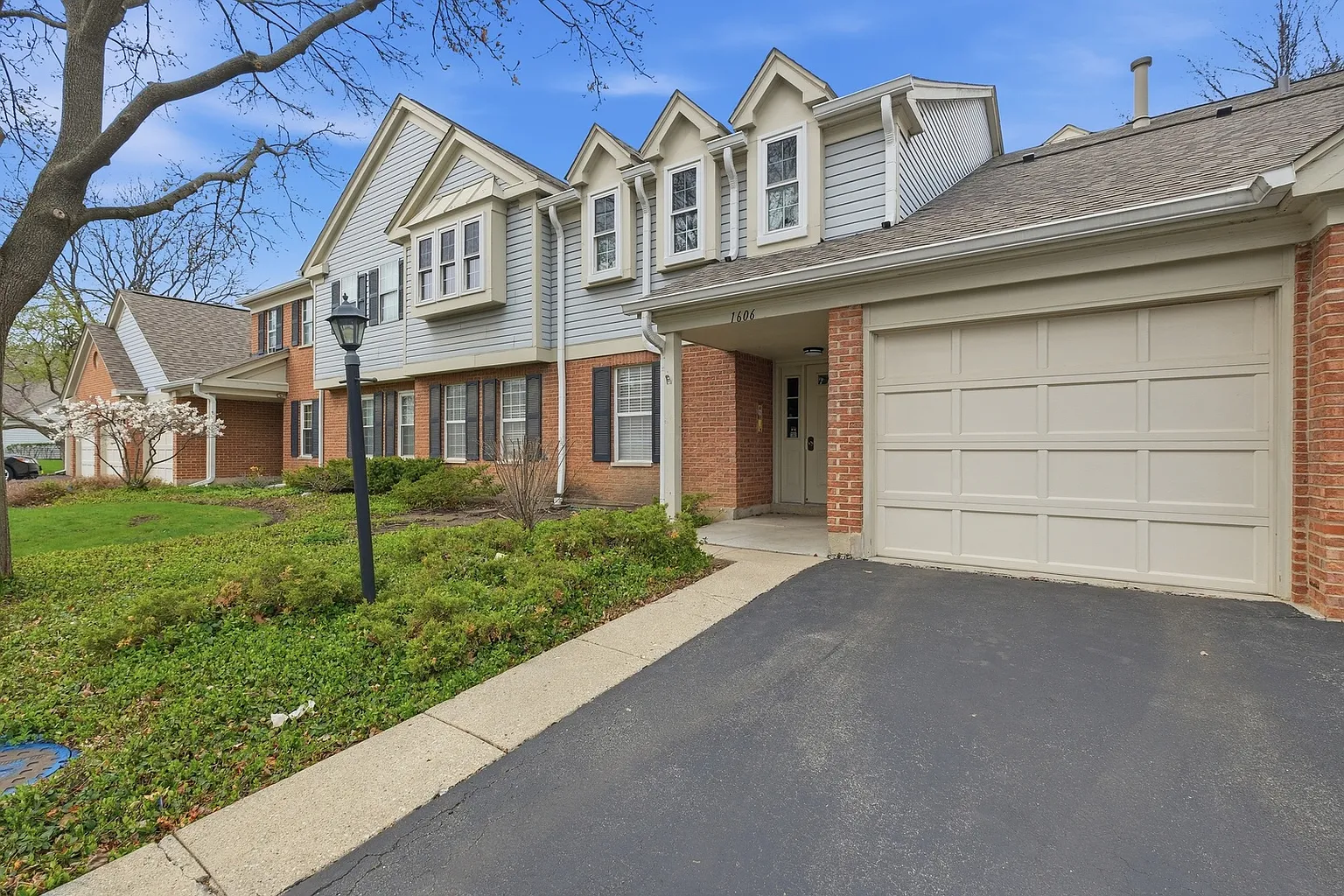 1606 Pennsbury Ct APT C2 photo 1