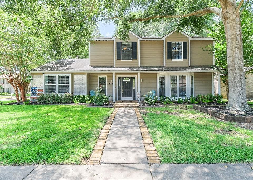 1st image of 2526 Portland Drive
