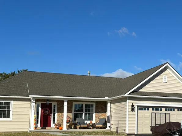 215 Daisy Dr, Lebanon, PA 17046