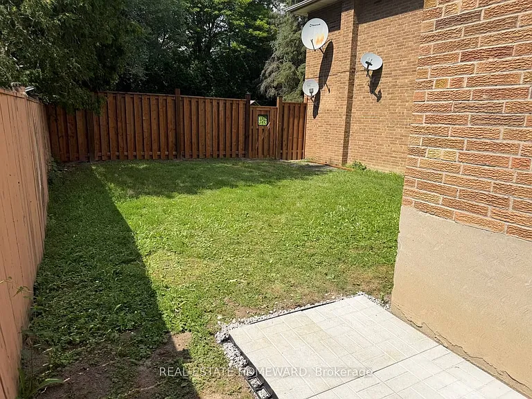 54 Ladyslipper Ct #MAIN2ND — Photo 23