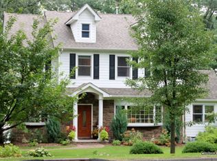 541 Clinton Ave, Wyckoff, NJ 07481