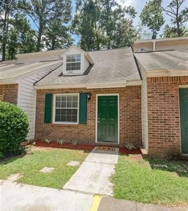 2388 Parrot Ln