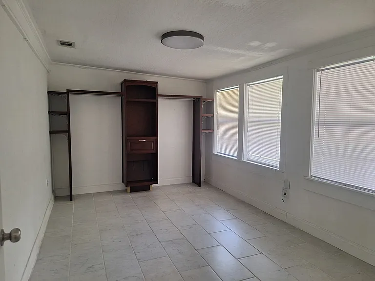 220 Ford Dr — Photo 13