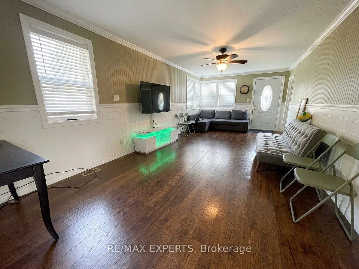 3 bed, $2,600 — Photo 2