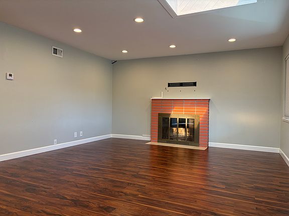 4th image of 1750 Jones Ave