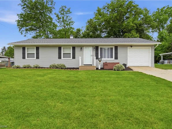 3796 Charring Cross Dr, Stow, OH 44224