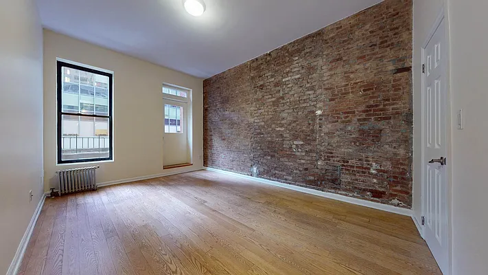 Rented by Bond New York | media 3