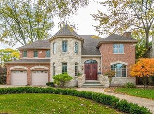 2431 Farrell Ave, Park Ridge, IL 60068