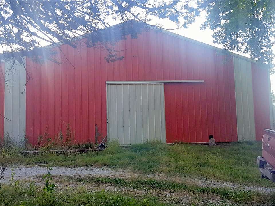 2nd image of 64074 724th Rd