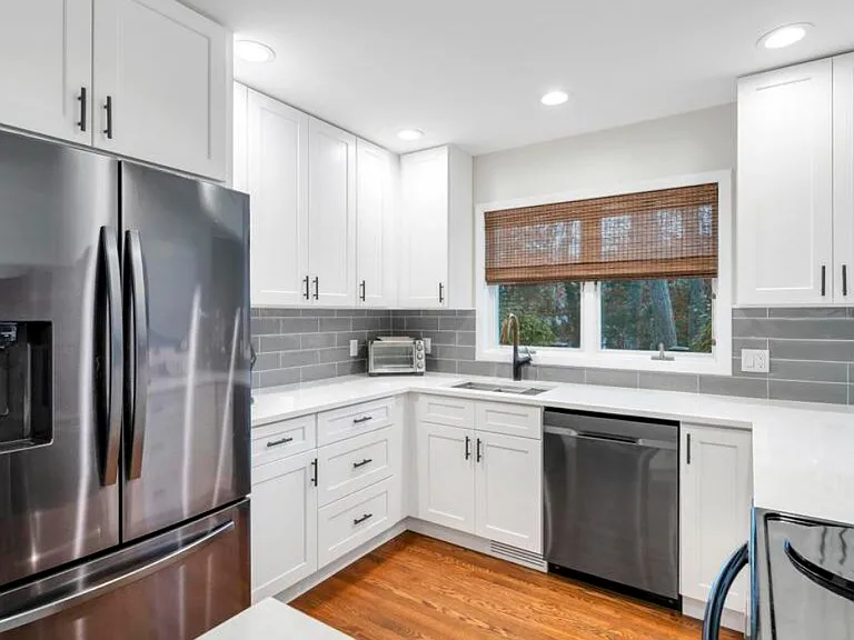 51 Roses Grove Rd — Photo 14