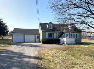 5022 S Gravel Rd, Medina, NY 14103
