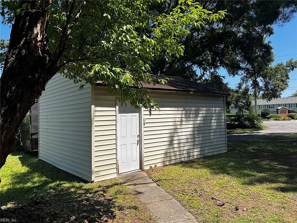 2nd image of 2566 Campostella Rd