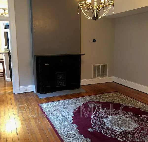 711 Philadelphia St #2 — Photo 4