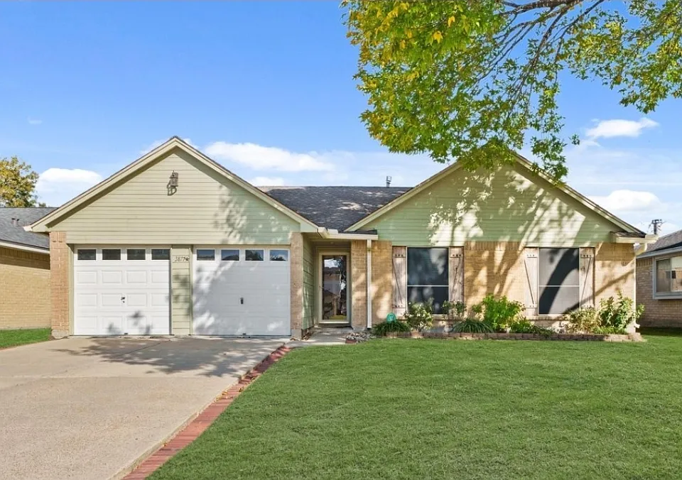 3877 Pecan Cir