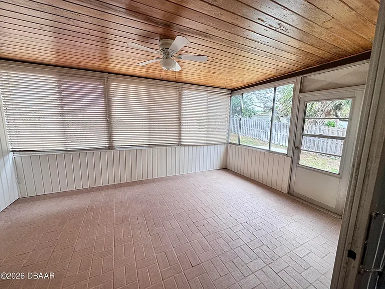 6 Ocean Cir — Photo 17
