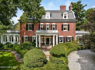 25 Zaccheus Mead Ln, Greenwich, CT 06831