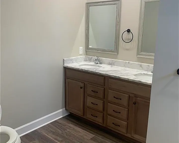 1048 Springfield Blvd — Photo 11