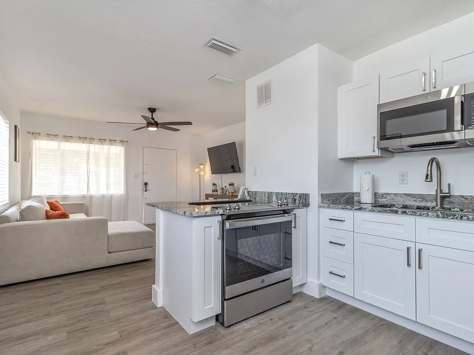 2701 W Saint Joseph St
