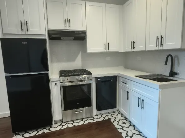 1626 3rd Avenue image 1 of 10