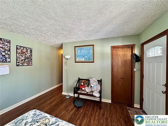 3rd image of 217 Bindale Rd