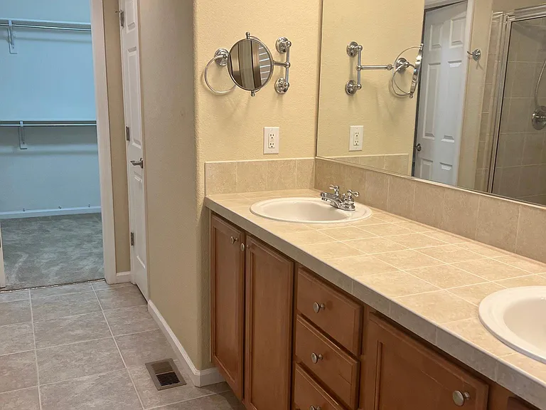 4925 S Zephyr St — Photo 11