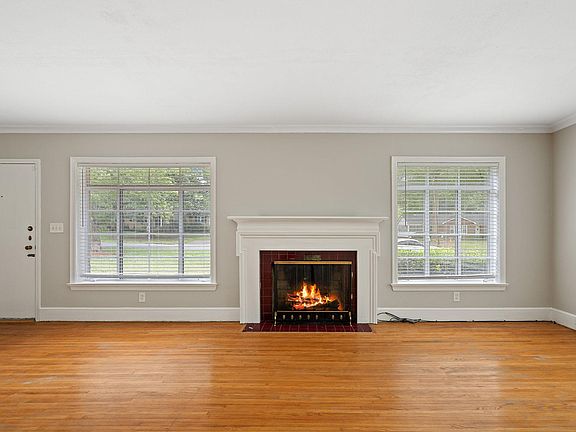 2nd image of 1531 Crystal Rd