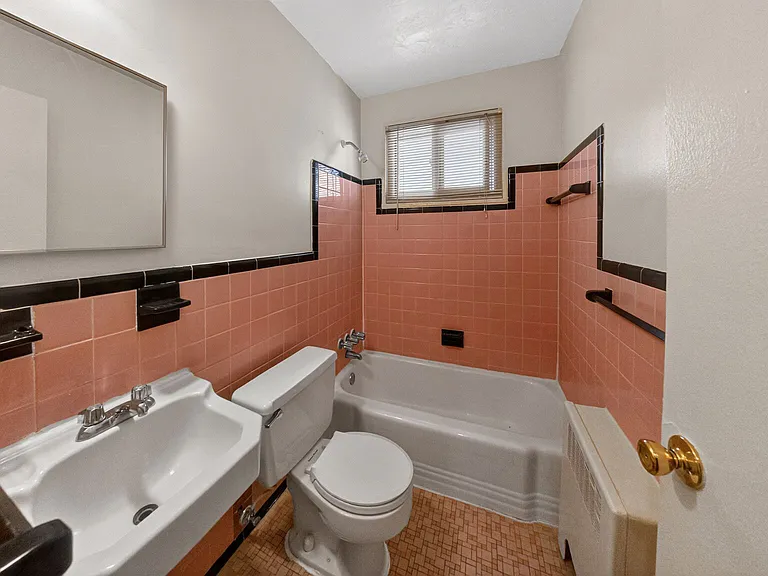 810 Kennedy St NW #302 — Photo 8