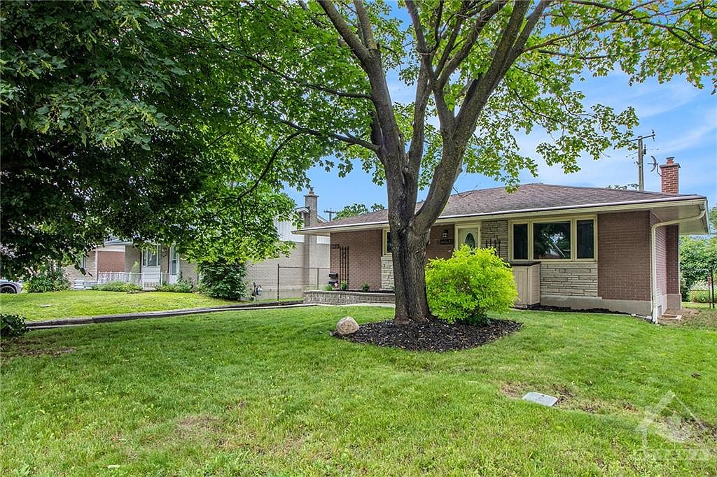 2529 Roman Ave, Ottawa, ON K2B 7X8 | Zillow