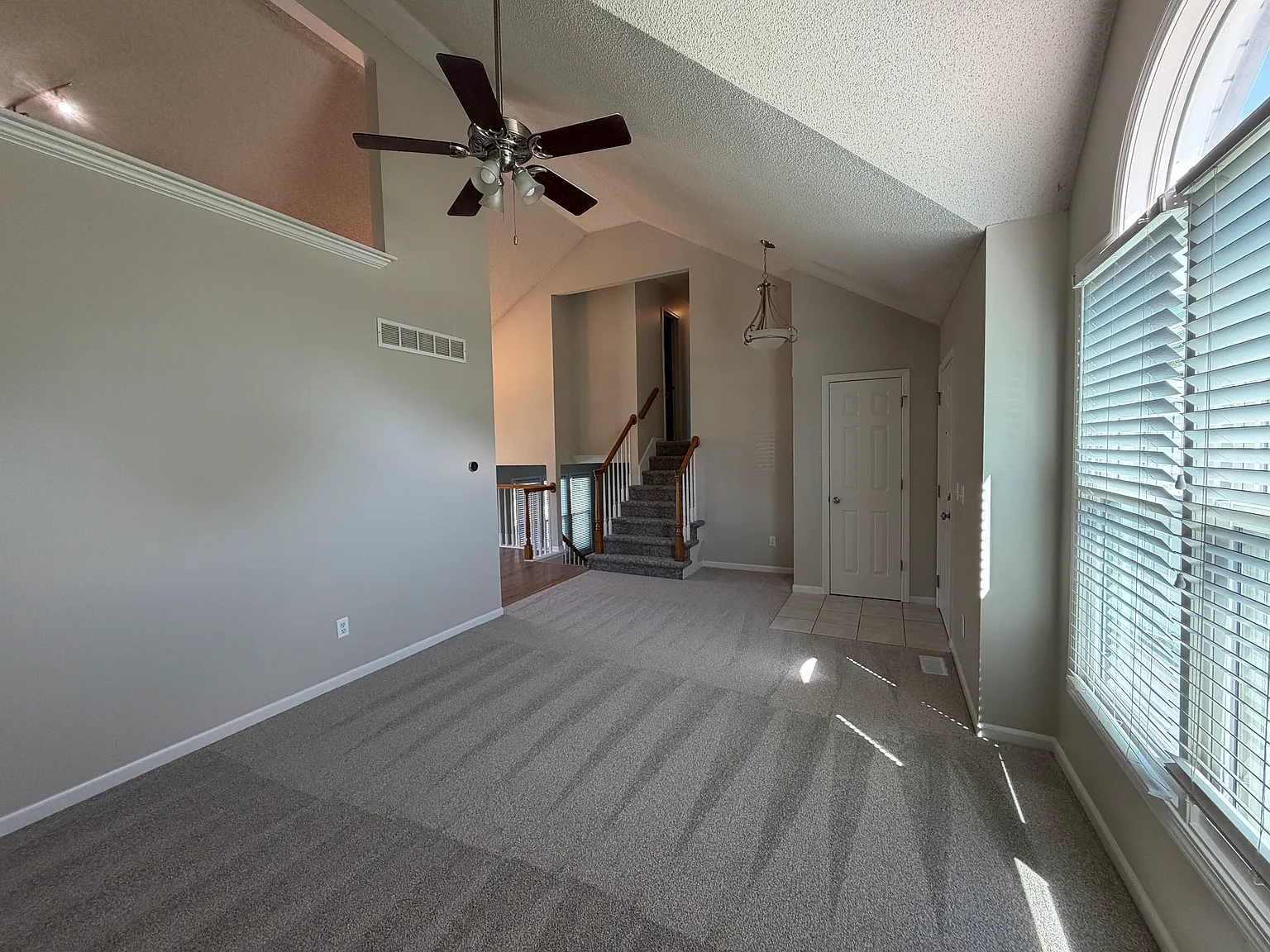 3 bed, 1450 sqft, $2,500 — Photo 4