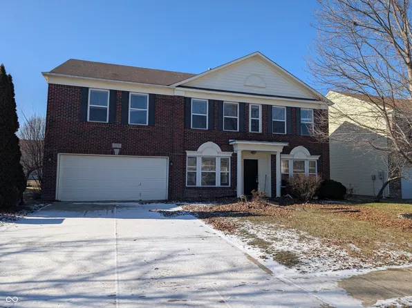 5734 N Attleburg Dr, McCordsville, IN 46055