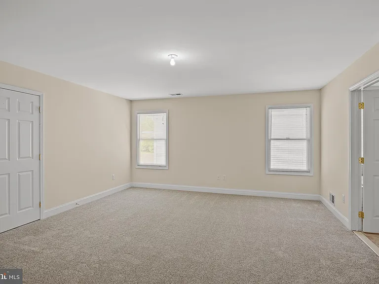 209 Peony Ln — Photo 22