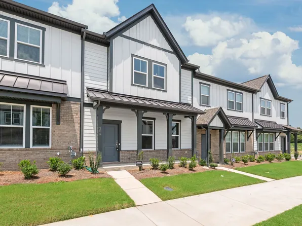 204 Silver Fleet Dr, Indian Trail, NC 28079