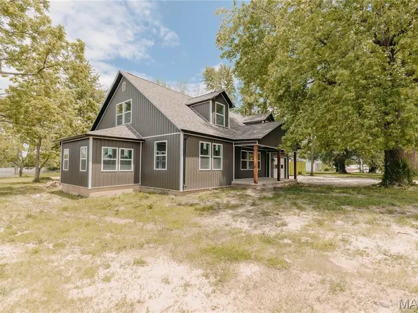 308 W 5th St, Dixon, MO 65459