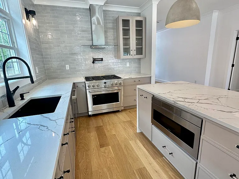 169 Chelsea Ave — Photo 5
