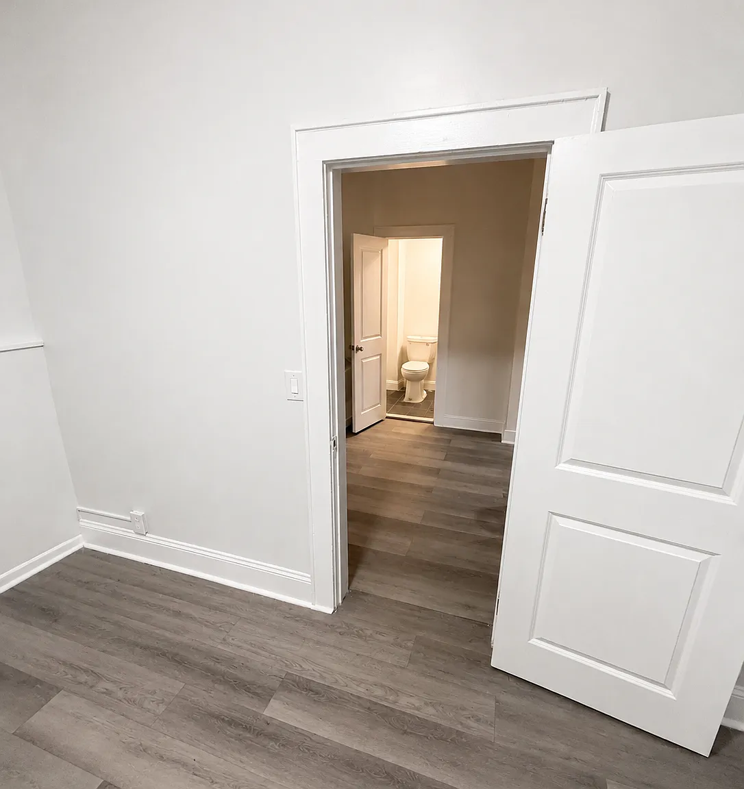 2 bed, 900 sqft, $1,900 — Photo 4
