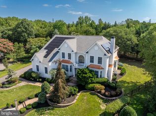 6 Richland Dr, Mount Laurel, NJ 08054