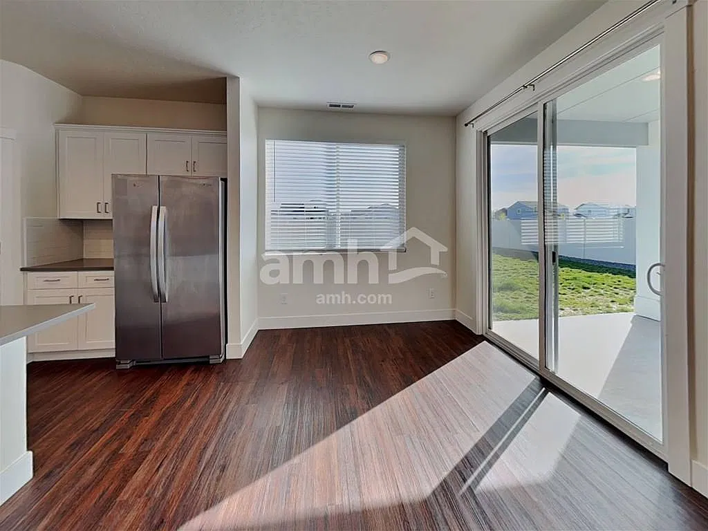 9358 W Clancy Ct — Photo 4