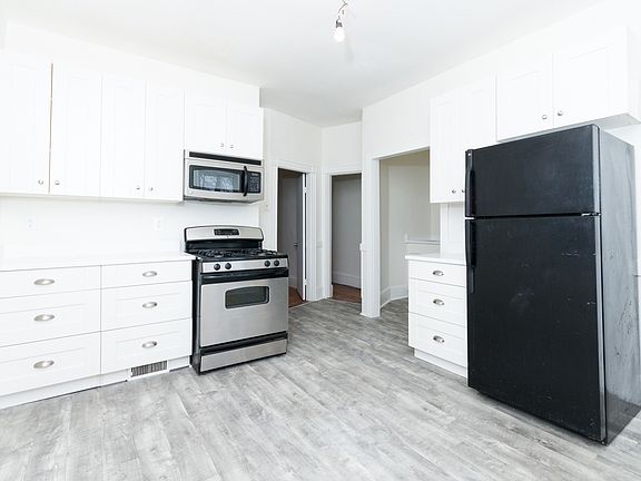 2nd image of 25-27 Oakwood St #A