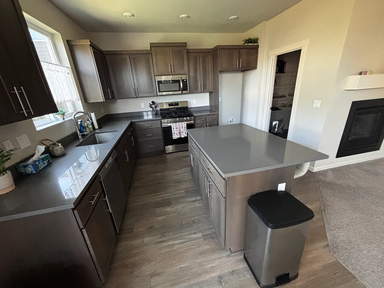 3 bed, 1800 sqft, $2,600 — Photo 3